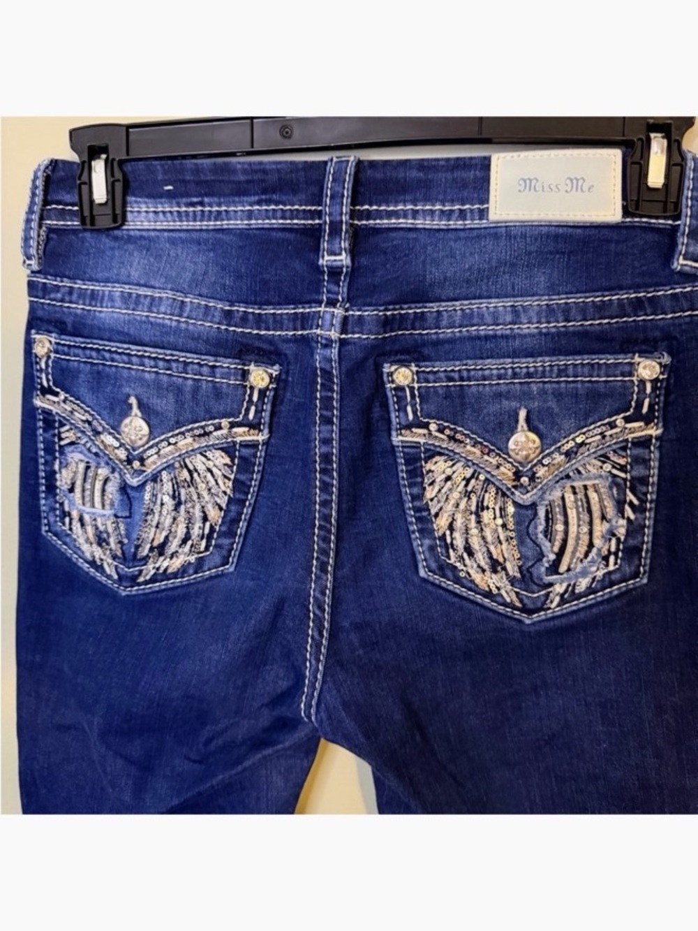 Gorgeous Miss Me Los Angeles Curvy Skinny Jeans Wing Embellishments 30” Inseam